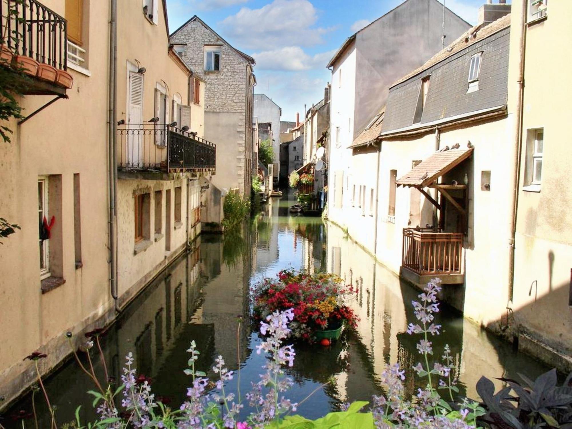 Studio Cosy A Montargis 13 M² Parking Inclus Buitenkant foto